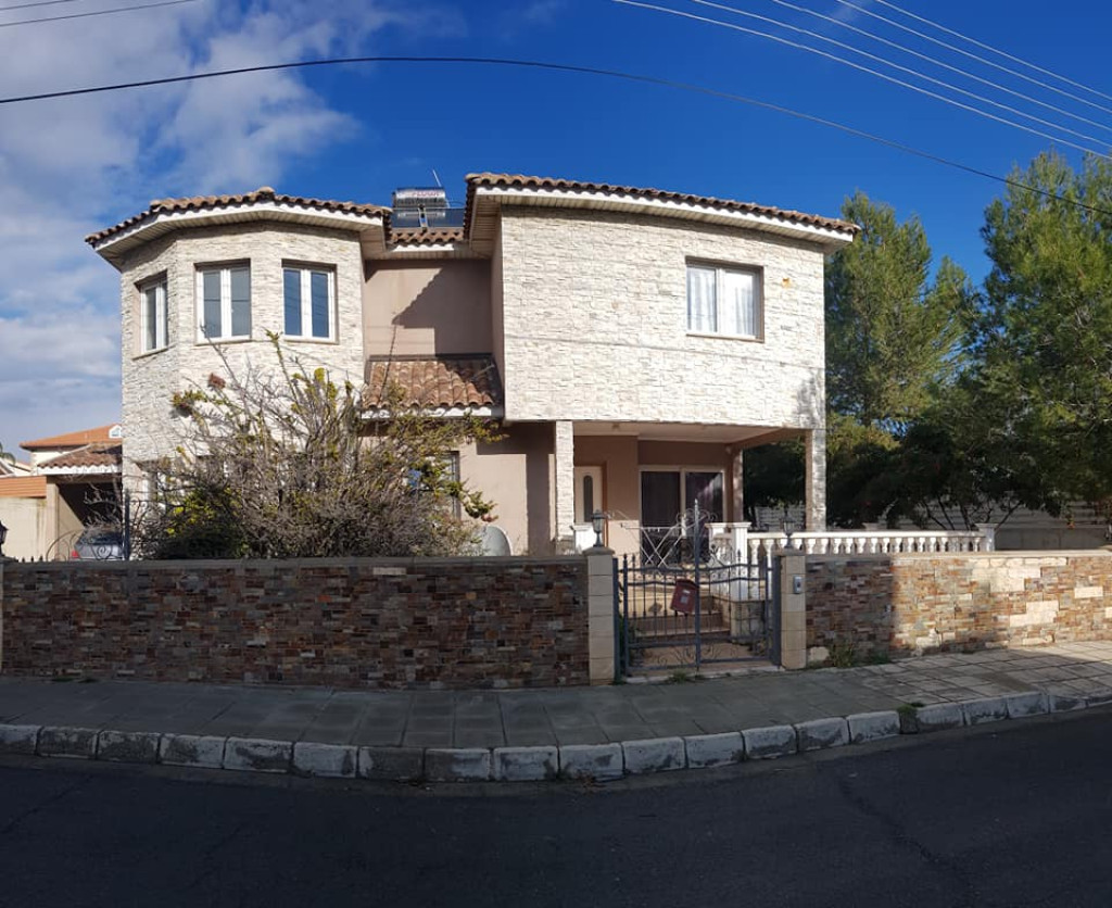 4 Bedroom House for Sale in Ypsonas, Limassol