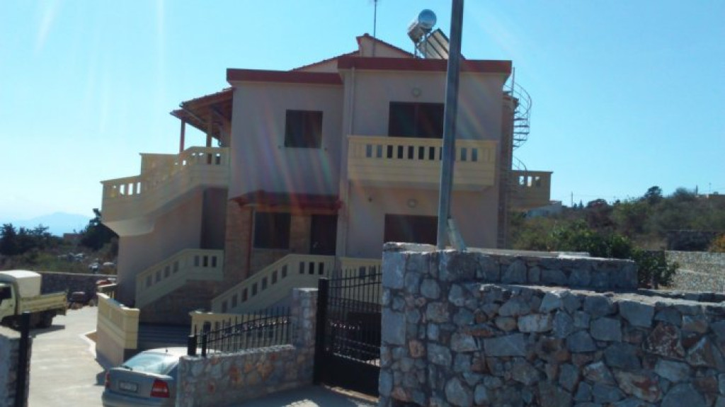 3 Bedroom Apartment For Sale in Chania, Crete, Greece