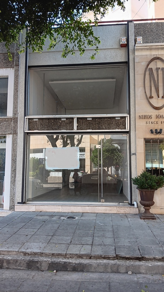 Office for Rent in Makarios Avenue, Limassol