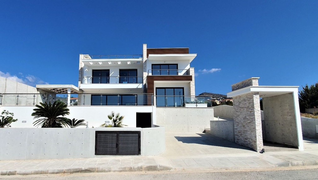 4 Bedroom Modern Villa for Sale in Tala, Paphos