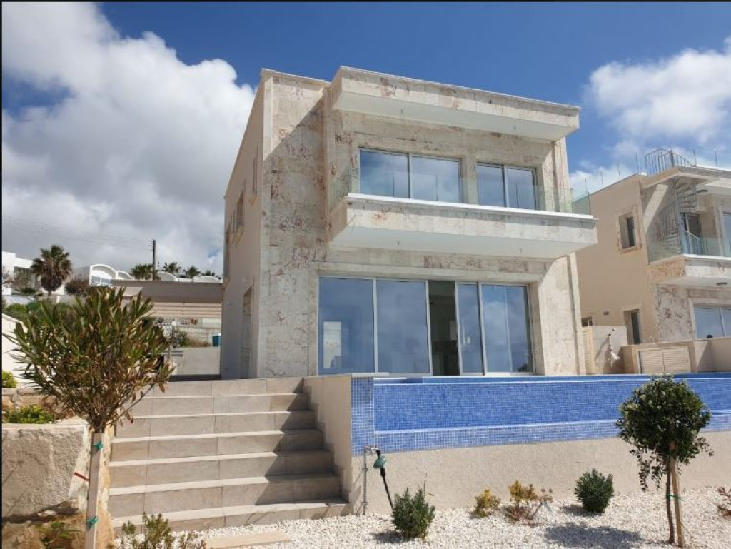 3 Bedroom Villa For Sale in Kissonerga, Paphos