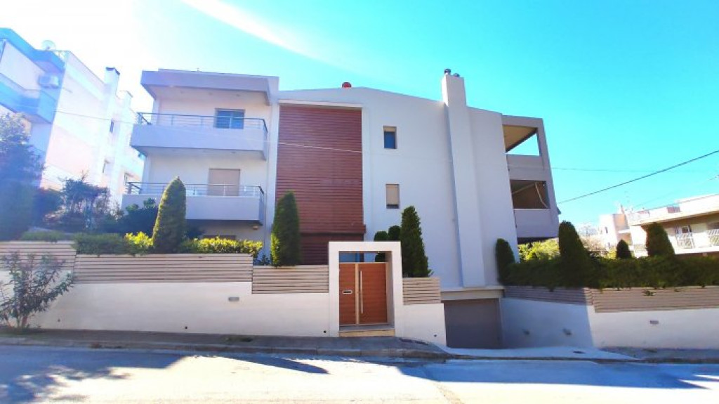 3 Bedroom Apartment for Sale in Kifisia, Athens