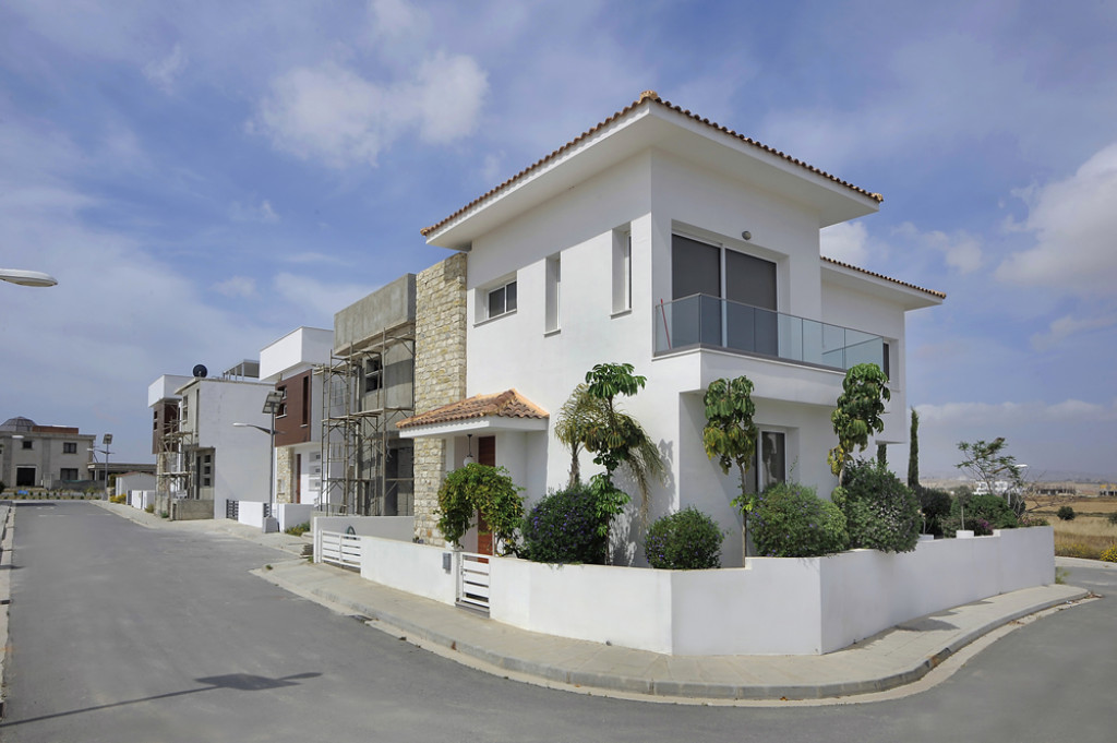 4 Bedroom Villa for Sale in Dromolaxia, Larnaca