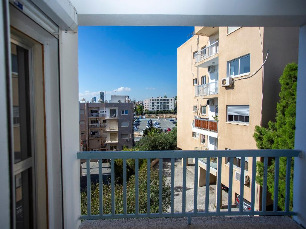 2 Bedroom Apartment for Sale in Agios Tychonas, Limassol