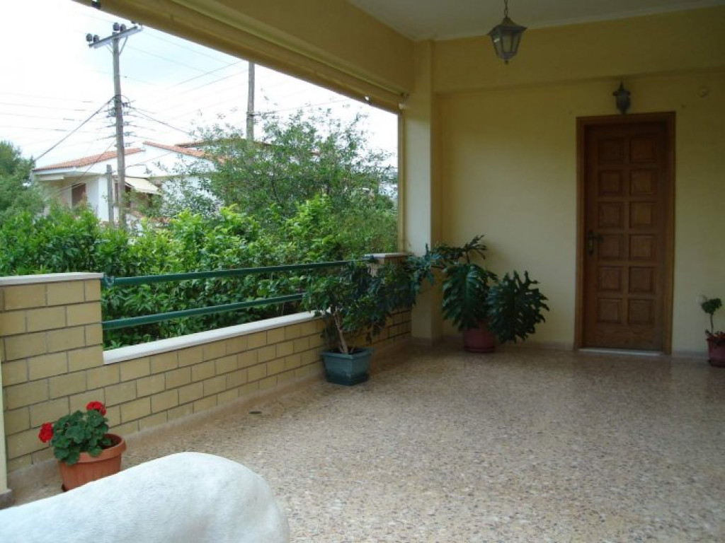 2 Bedroom House for Sale in Lagonisi, Greece
